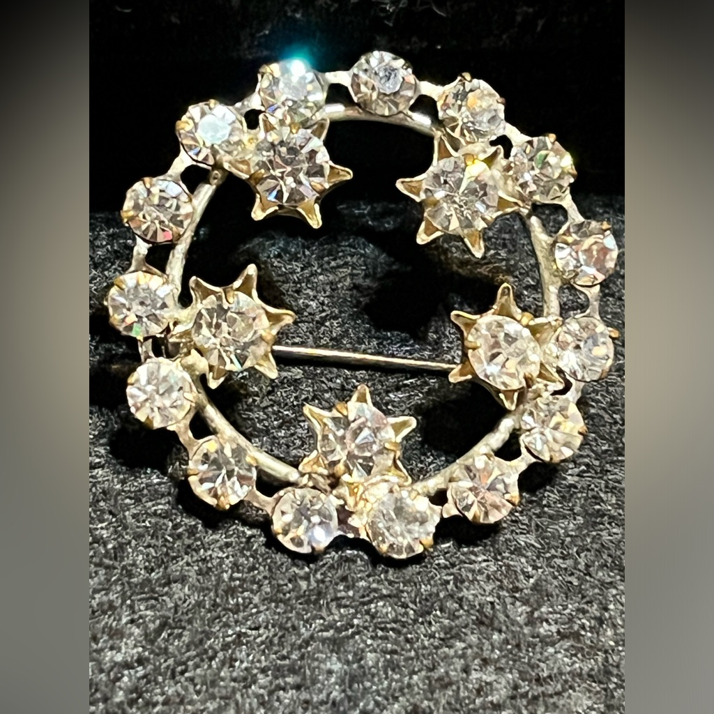 Vintage Austrian Crystal Brooch Marked Austria Prong Set Star Circle Shape 25$